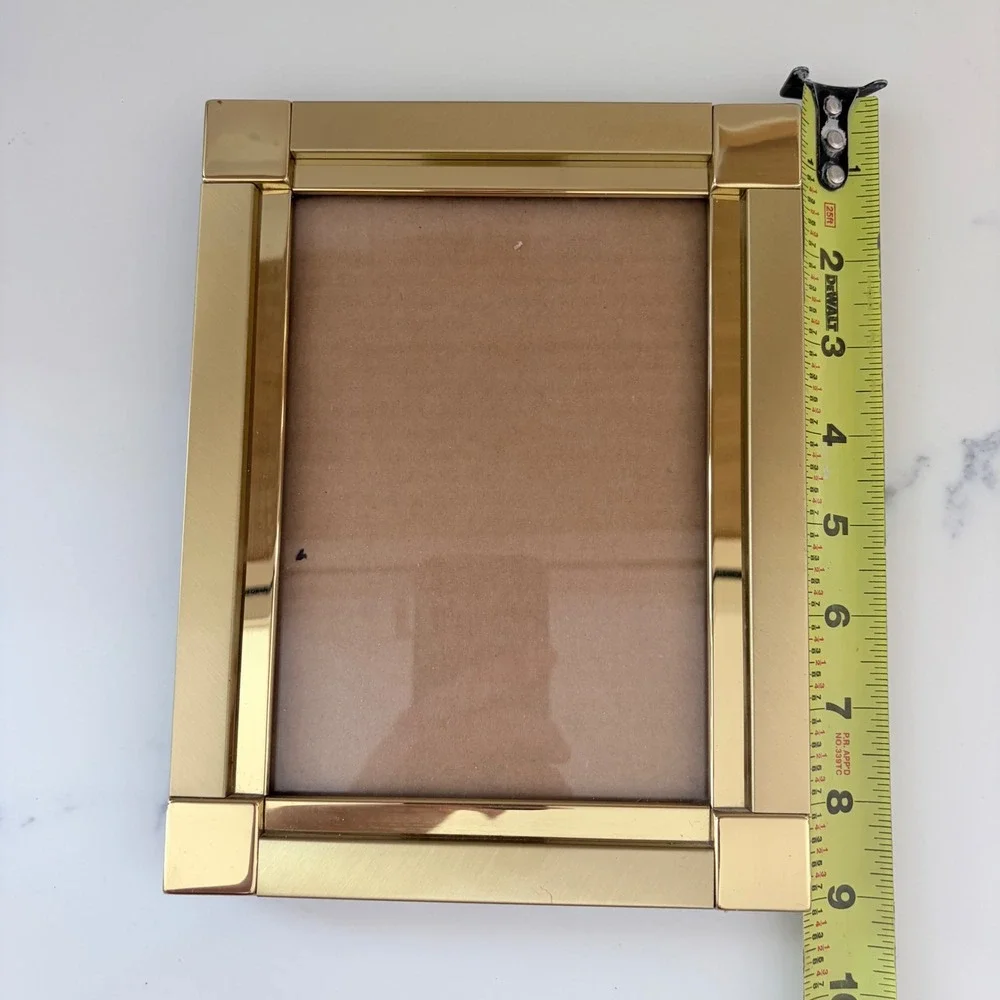 N/A modern gold